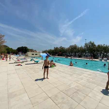 Volare Camp In Villaggio San Francesco אתר קמפינג