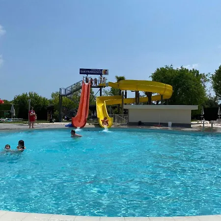 Volare Camp In Villaggio San Francesco * דונה ורדה